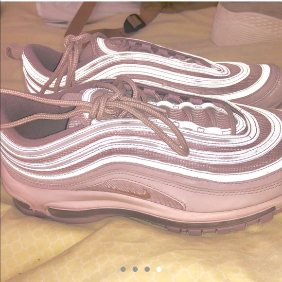 Nike Women’s Air Max Rose Gold - Picture 4 of 4